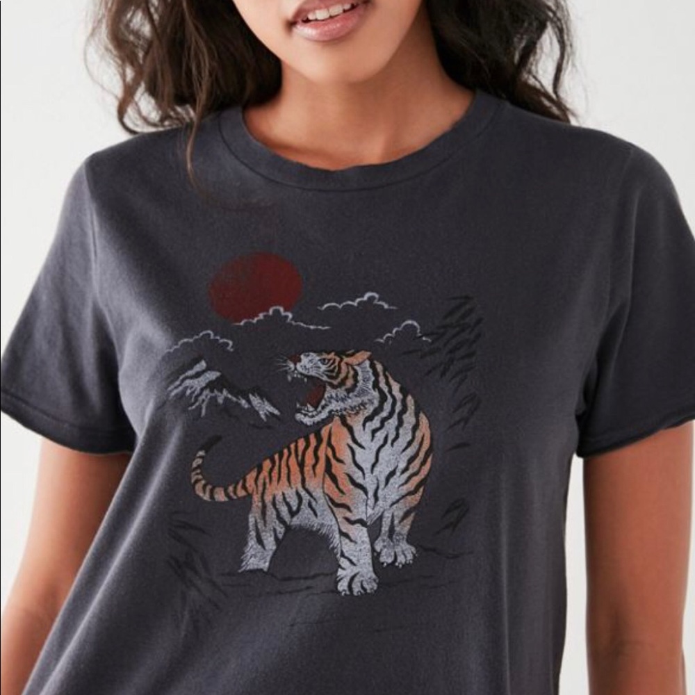 Urban Outfitters grey tiger short sleeve top